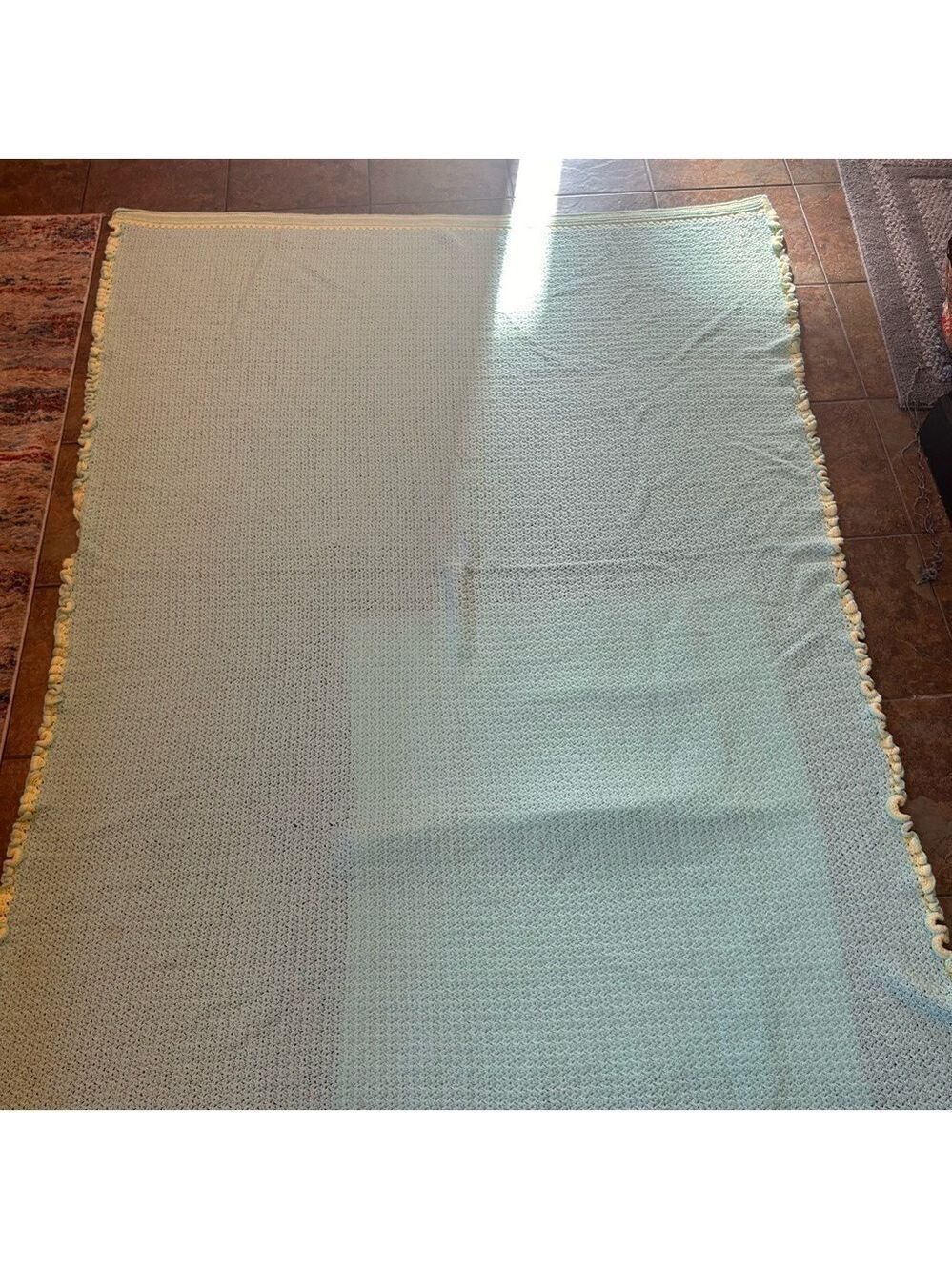 Vintage Handknit Blanket Green Yellow Ruffled Edge Full Poly Nylon Cotton Blend